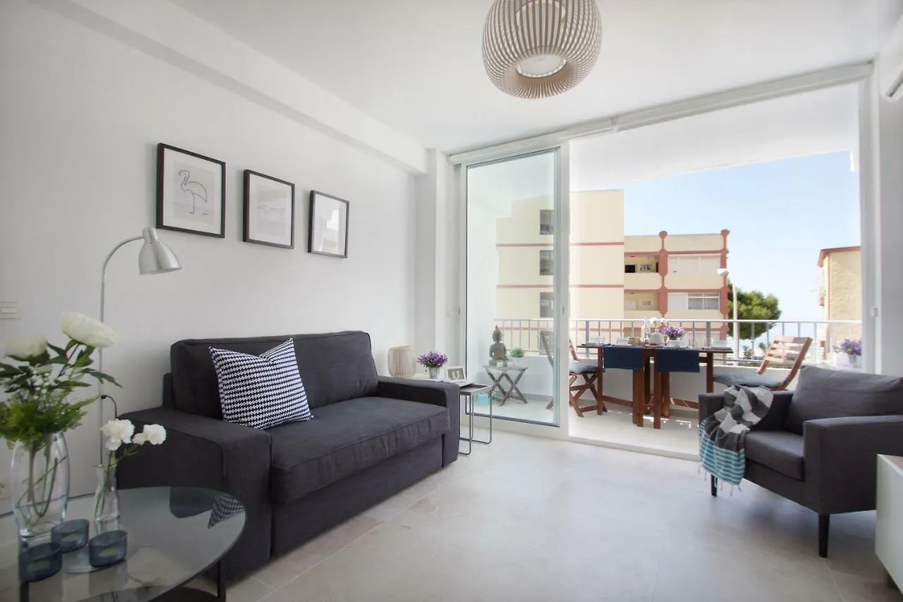 Hip & Cozy 2 Room Apt توريمولينوس