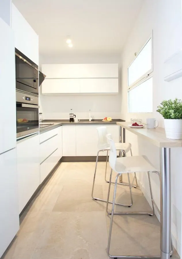 Hip & Cozy 2 Room Apt توريمولينوس